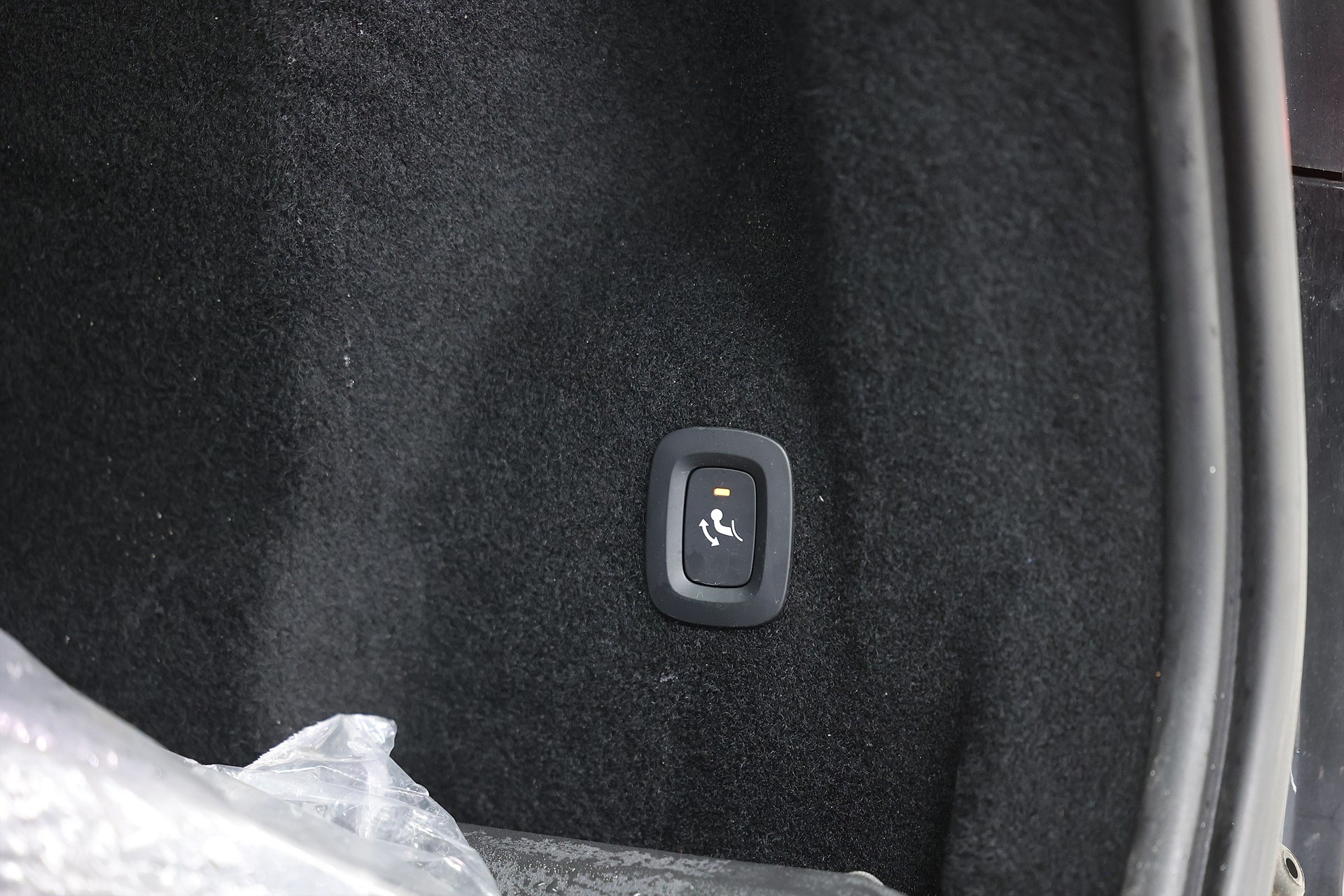 Volvo XC60 Recharge T6 AWD 350hk *Hjulkampanj!* Core Drag