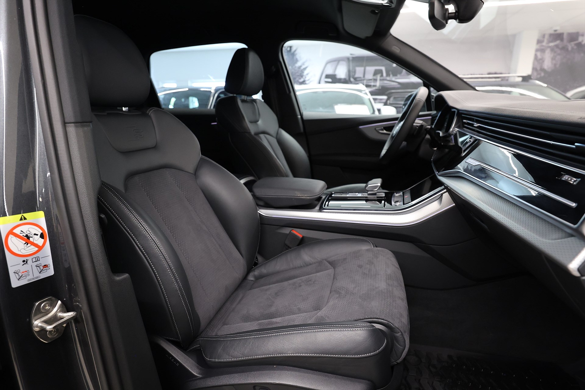 Audi Q7 60 TFSI e quattro S-line 490hk Svart Optik Drag Leasbar