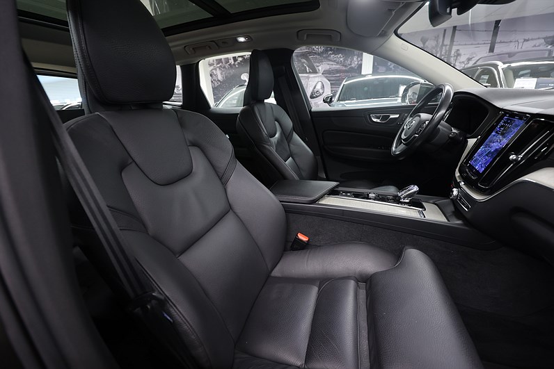 Volvo XC60 Recharge T6 AWD Insripction 340hk *Kampanj!* Pano Läder Navi