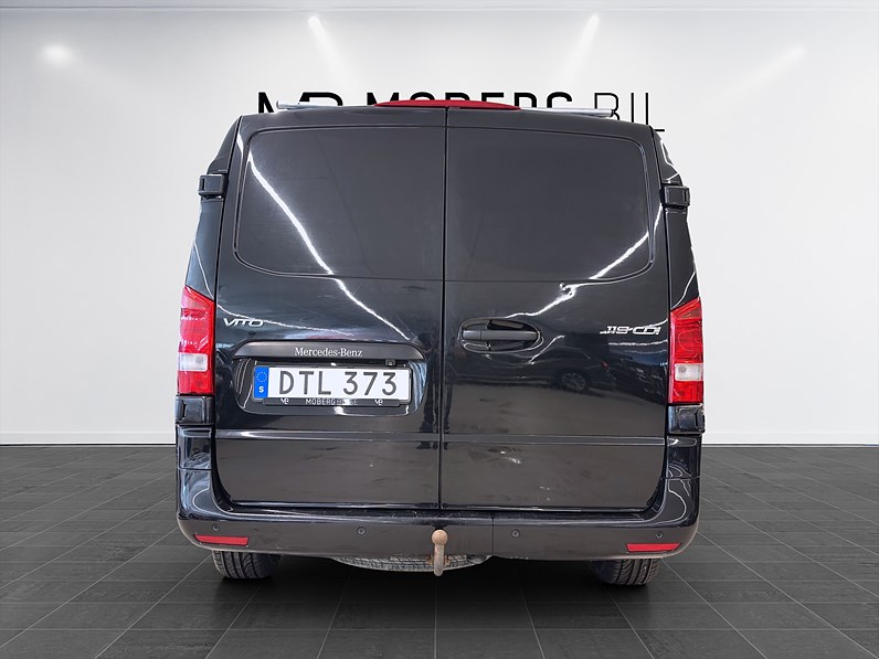 Mercedes-Benz Vito 119 190hk Helg på Moberg! Tempatic B-Kamera Navi Drag PDC