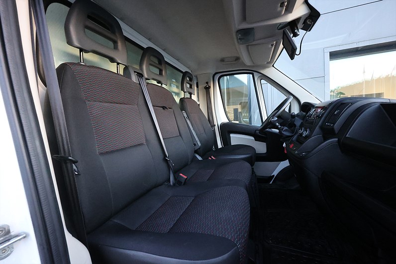 Peugeot Boxer Chassi Cab 335 2.0 131hk BG-Lyft B-Kamera PDC