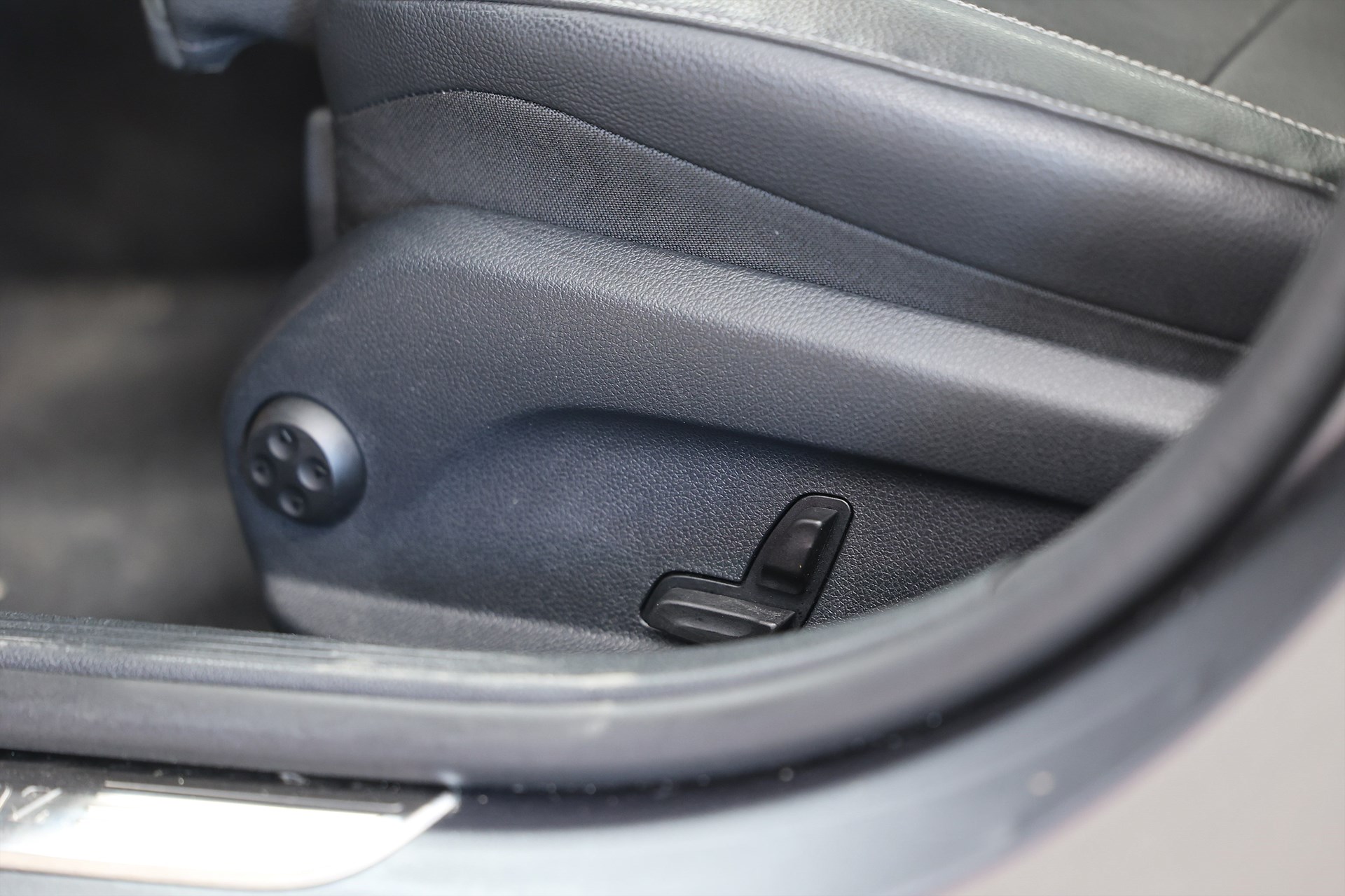 Mercedes-Benz E 200 T d 150hk AMG Pano 360° Alcantara Night Paket