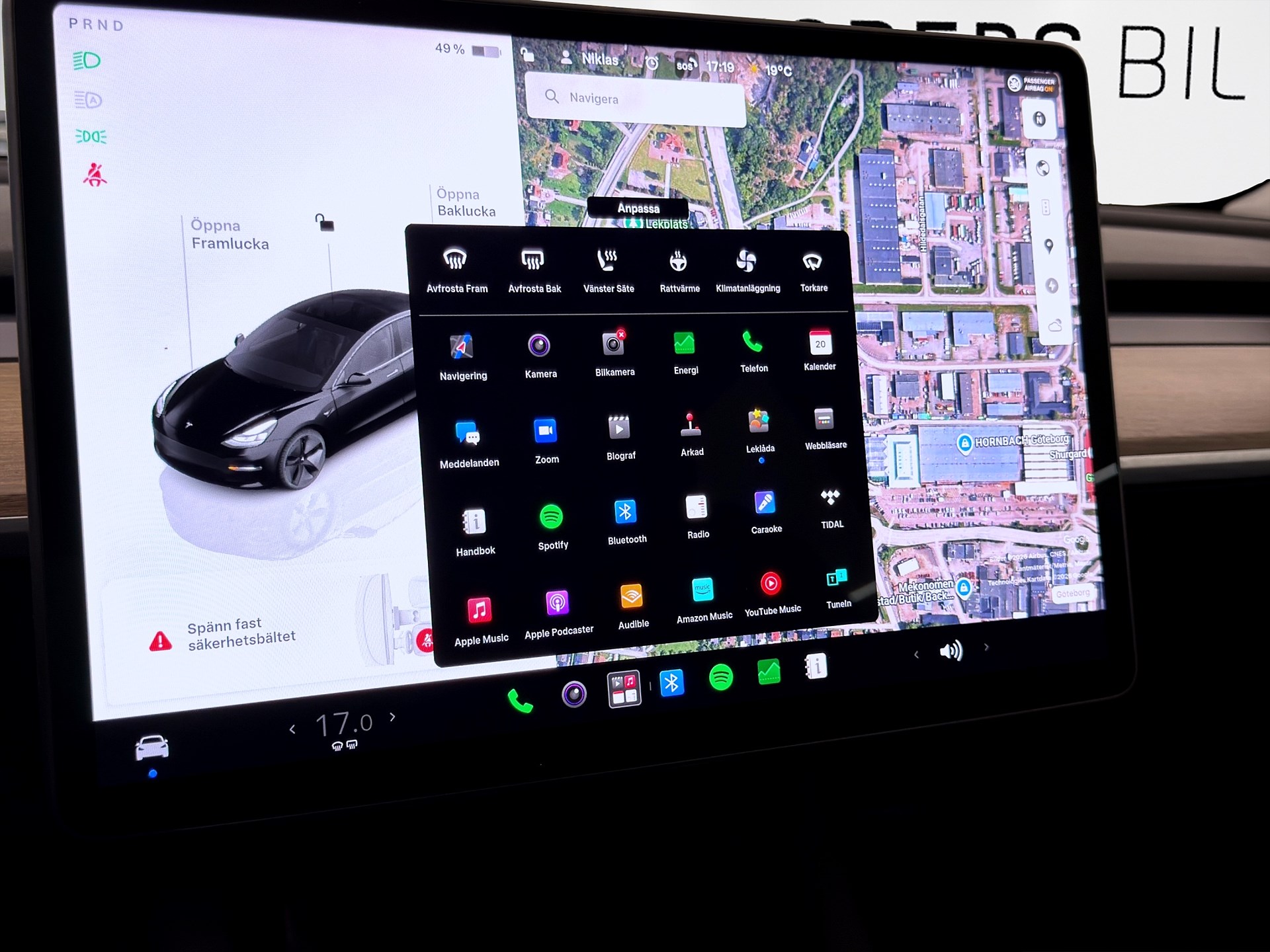 Tesla Model 3 Long Range 498hk AWD Pano Läder Navi B-Kamera