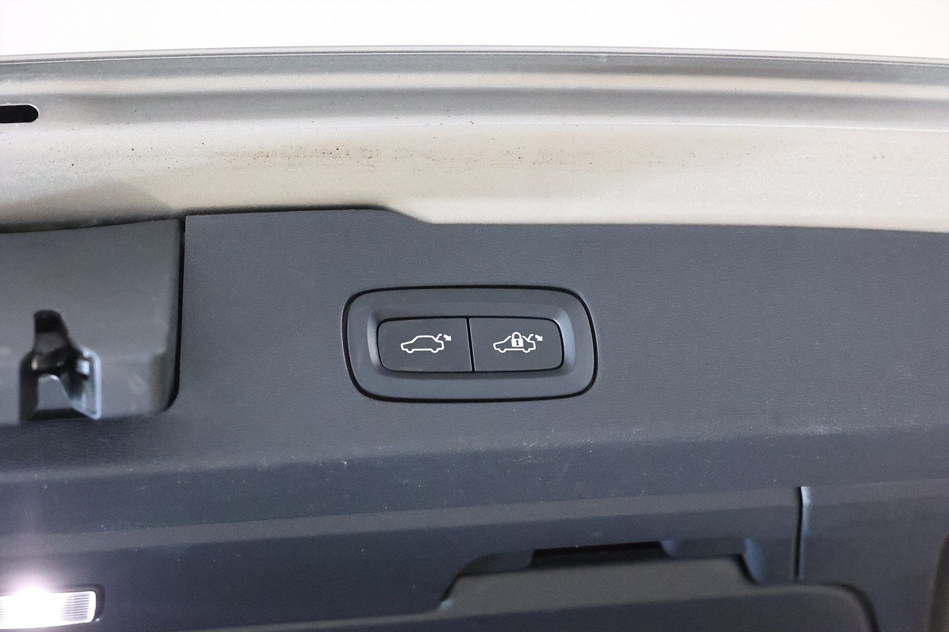 Volvo V60 Cross Country B4 AWD 197hk Momentum H/K Drag