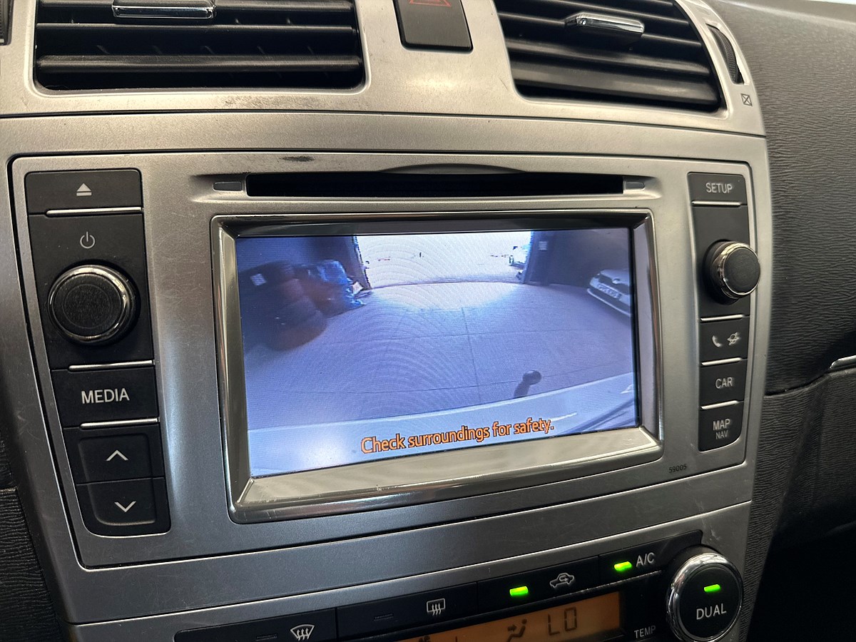 Toyota Avensis – bild 16