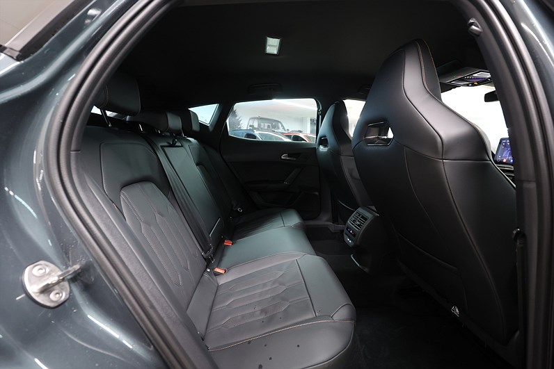 Cupra Formentor VZ 2.0 TSI 4Drive 310hk *Hjulkampanj!* Navi 360