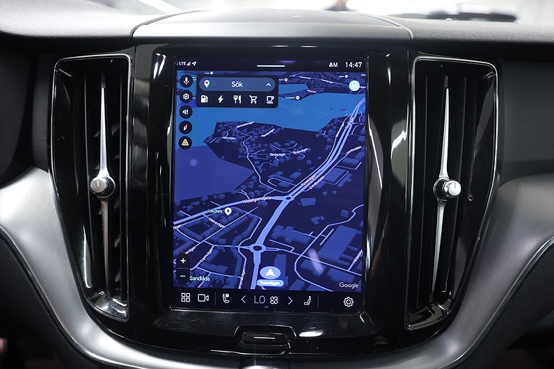 Volvo XC60 Recharge T6 AWD 350hk *Hjulkampanj!* Core Drag