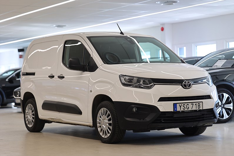 Toyota ProAce City 1.2 Turbo 130hk 3-Sits CarPlay PDC B-Kamera