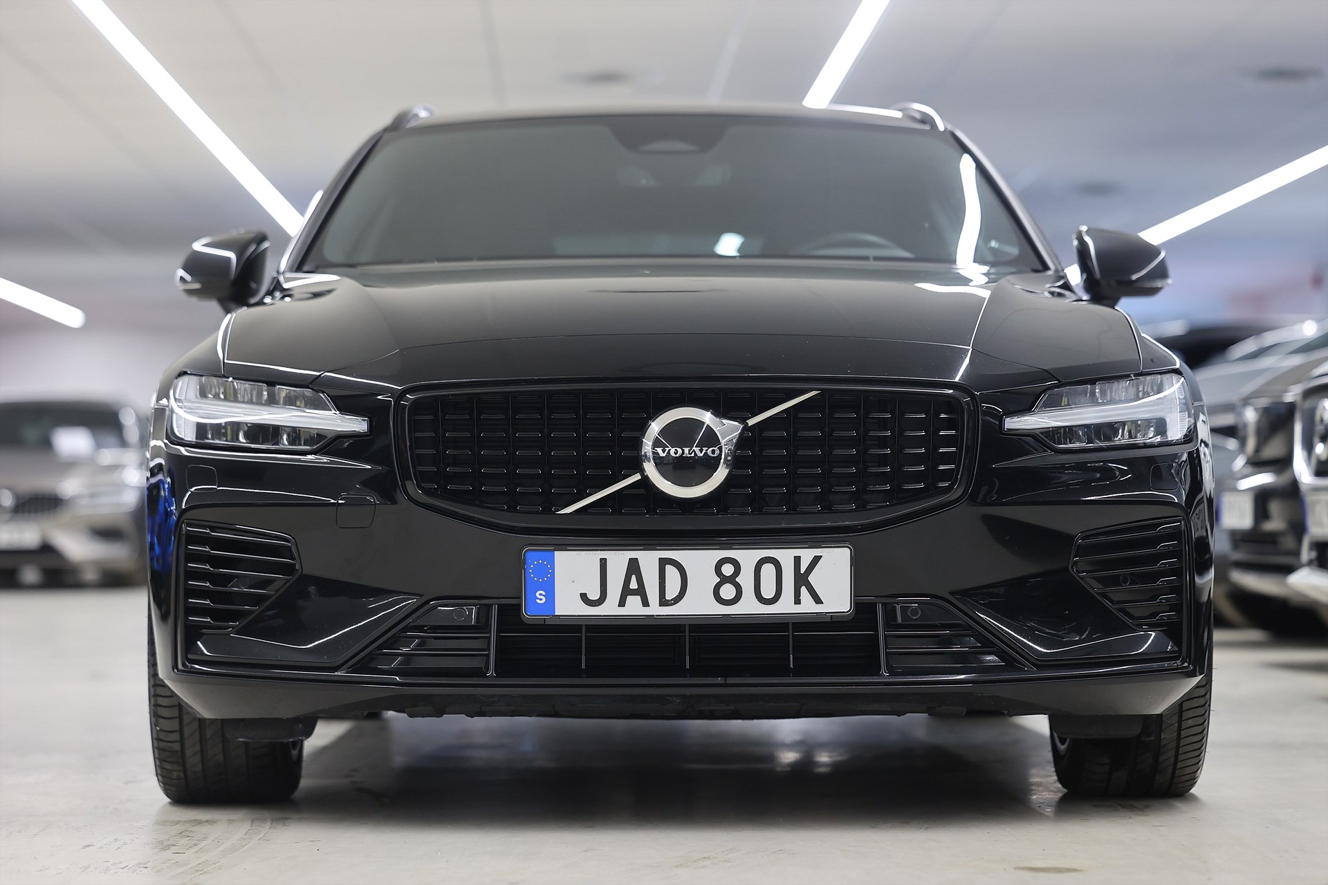 Volvo V60 Recharge T6 AWD 350hk Plus Dark Värmare B-kamera Navi