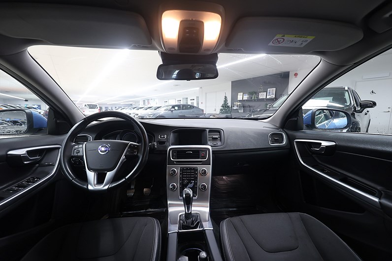 Volvo V60 D4 181hk *Kampanj!* Momentum Drag Keyless Värmare