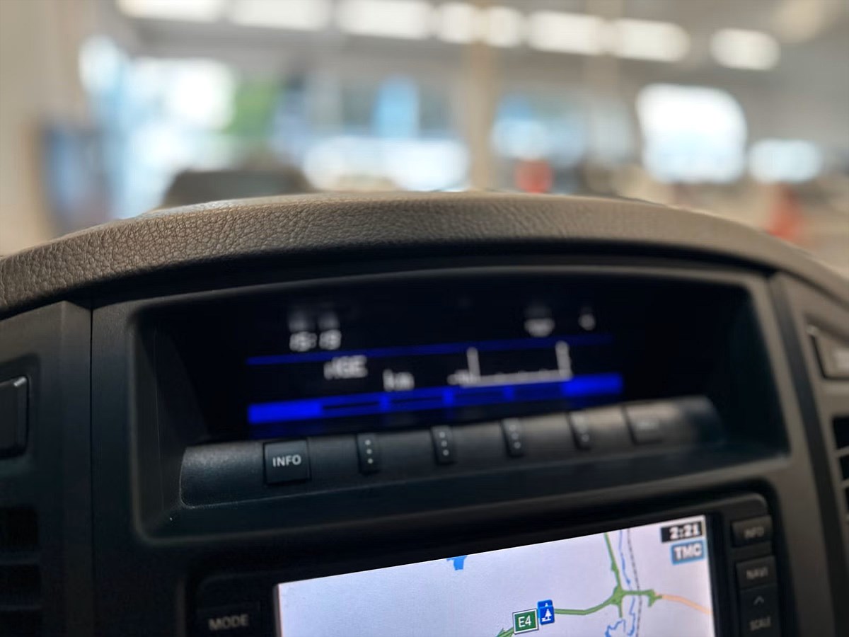 Mitsubishi Pajero – bild 18