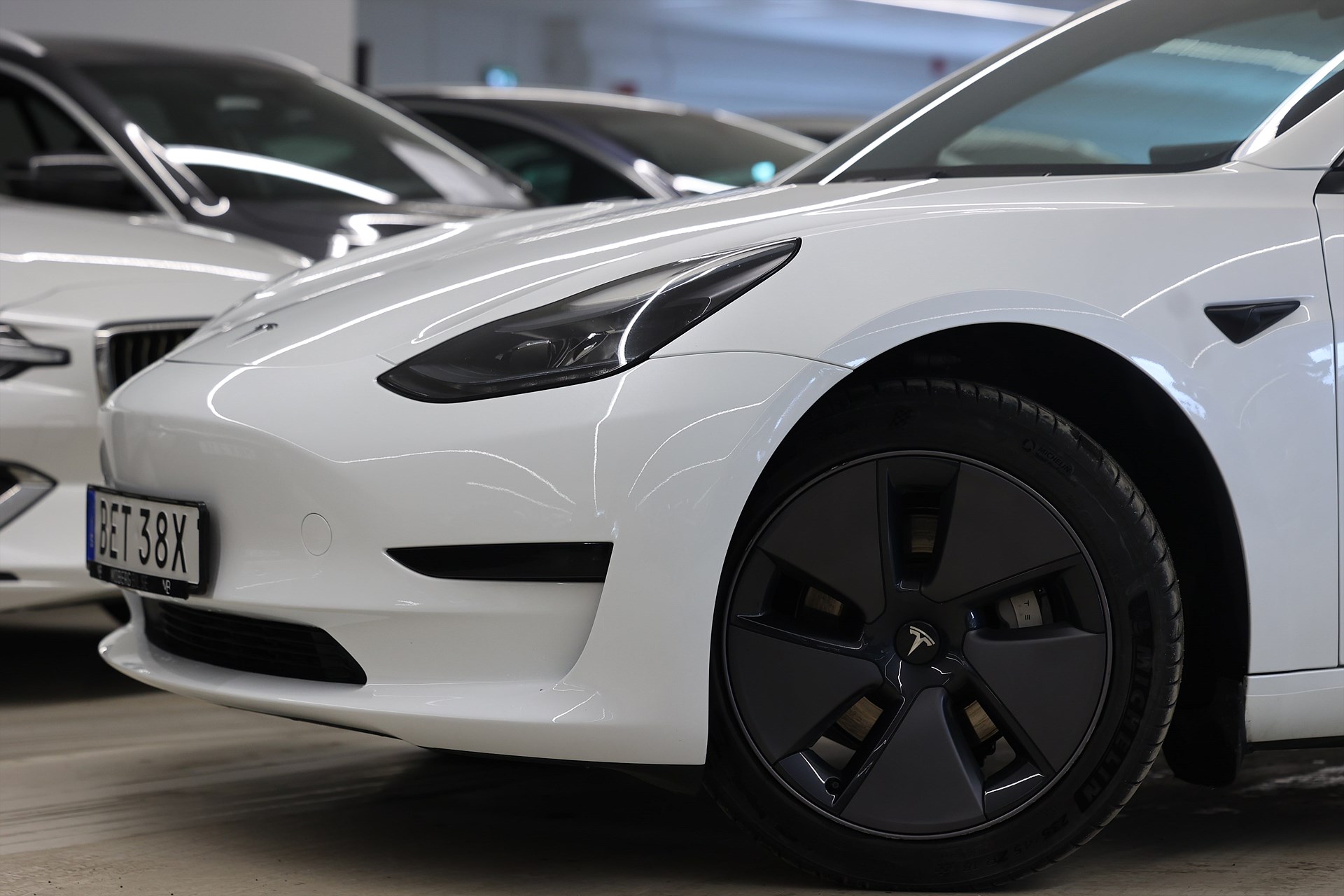 Tesla Model 3 Standard Range 283hk Pano Navi Läder