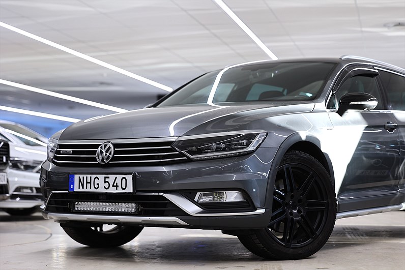 Volkswagen Passat Alltrack 2.0 TDI 4M Executive 360-kam Drag Värmare