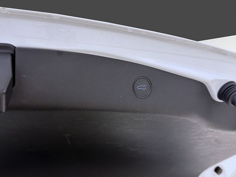 Tesla Model 3 Long Range AWD 440hk Pano