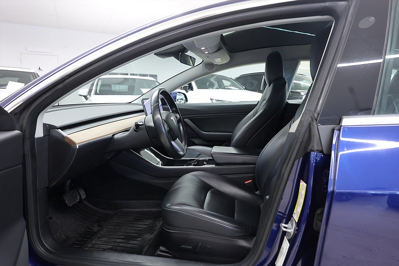 Tesla Model 3 Long Range AWD 440hk *Kampanj!* AP Pano Läder