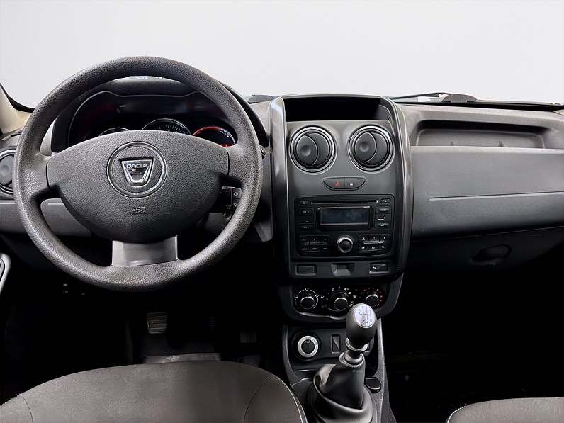 Dacia Duster 1.5 dCi 4x4 109hk Helg på Moberg! Drag 2354 kr årsskatt