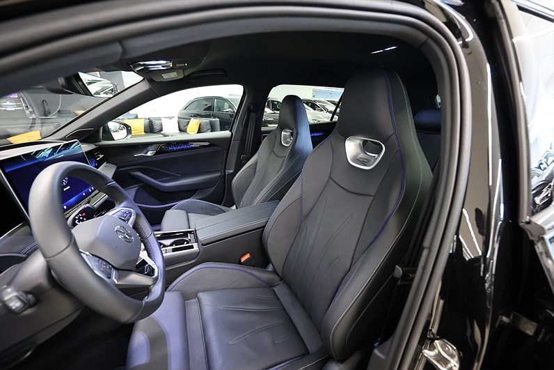 Volkswagen Passat 2.0 TDI 4M R Line 360-kam H/K Massage IQ Läder