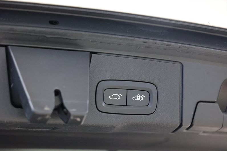 Volvo XC60 Recharge T6 AWD 340hk Inscription Exp H/K Pano