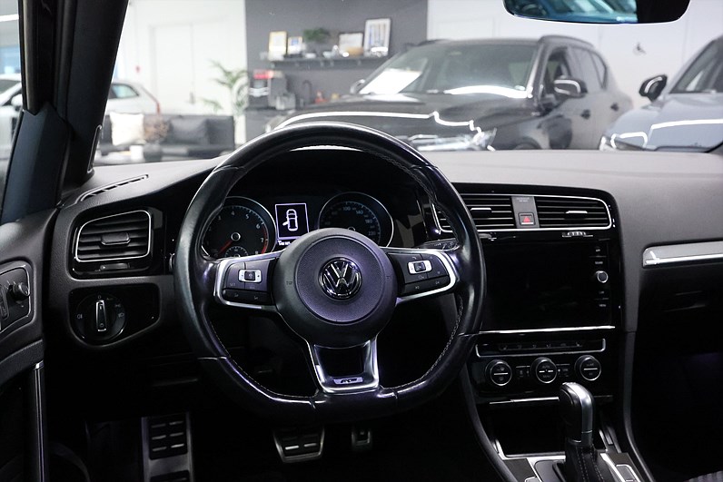 Volkswagen Golf 1.4 TSI 150hk R-Line Dynaudio Pano Värmare
