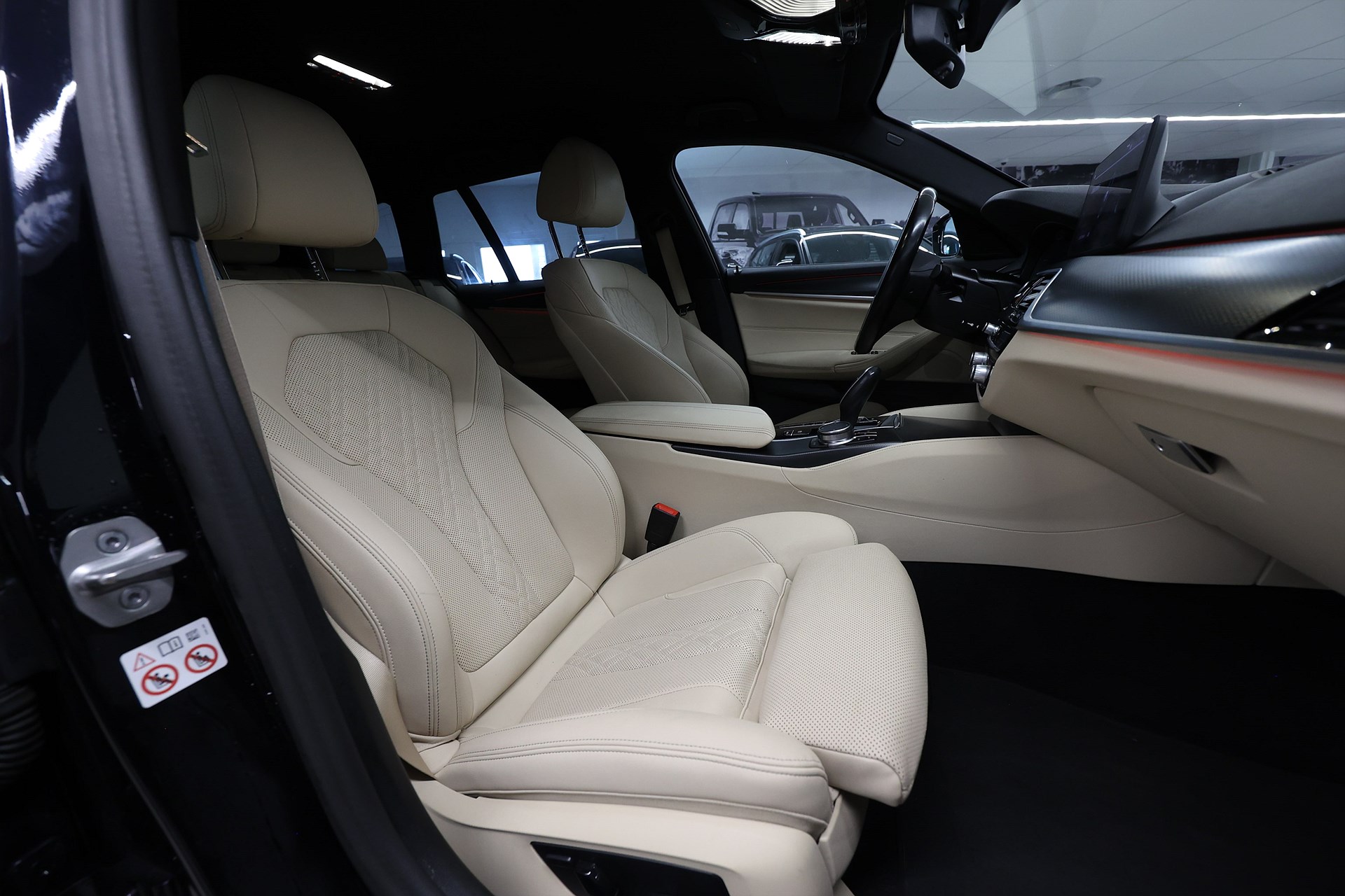 BMW 530e xDrive Touring M-Sport Innovation HUD Drag 360 MOMS