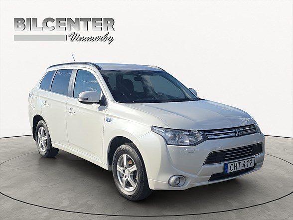 Mitsubishi Outlander PHEV CVT 203hk Drag B-kamera