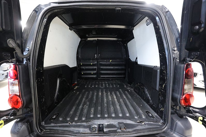 Citroën Berlingo 1.6 BlueHDi 75hk L1 PDC CarPlay MOMS