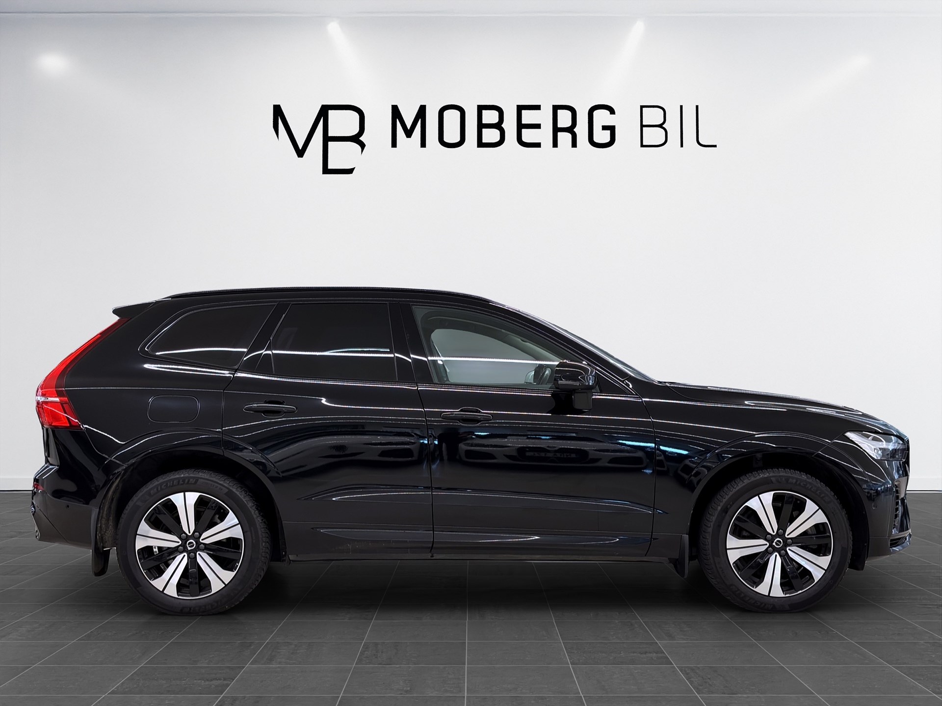 Volvo XC60 Recharge T6 350hk AWD Plus Dark Edt Pano 360 Drag Navi