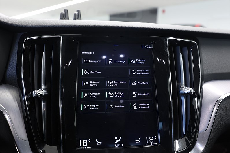 Volvo V60 D4 AWD 190hk *Hjulkampanj!* Momentum Drag