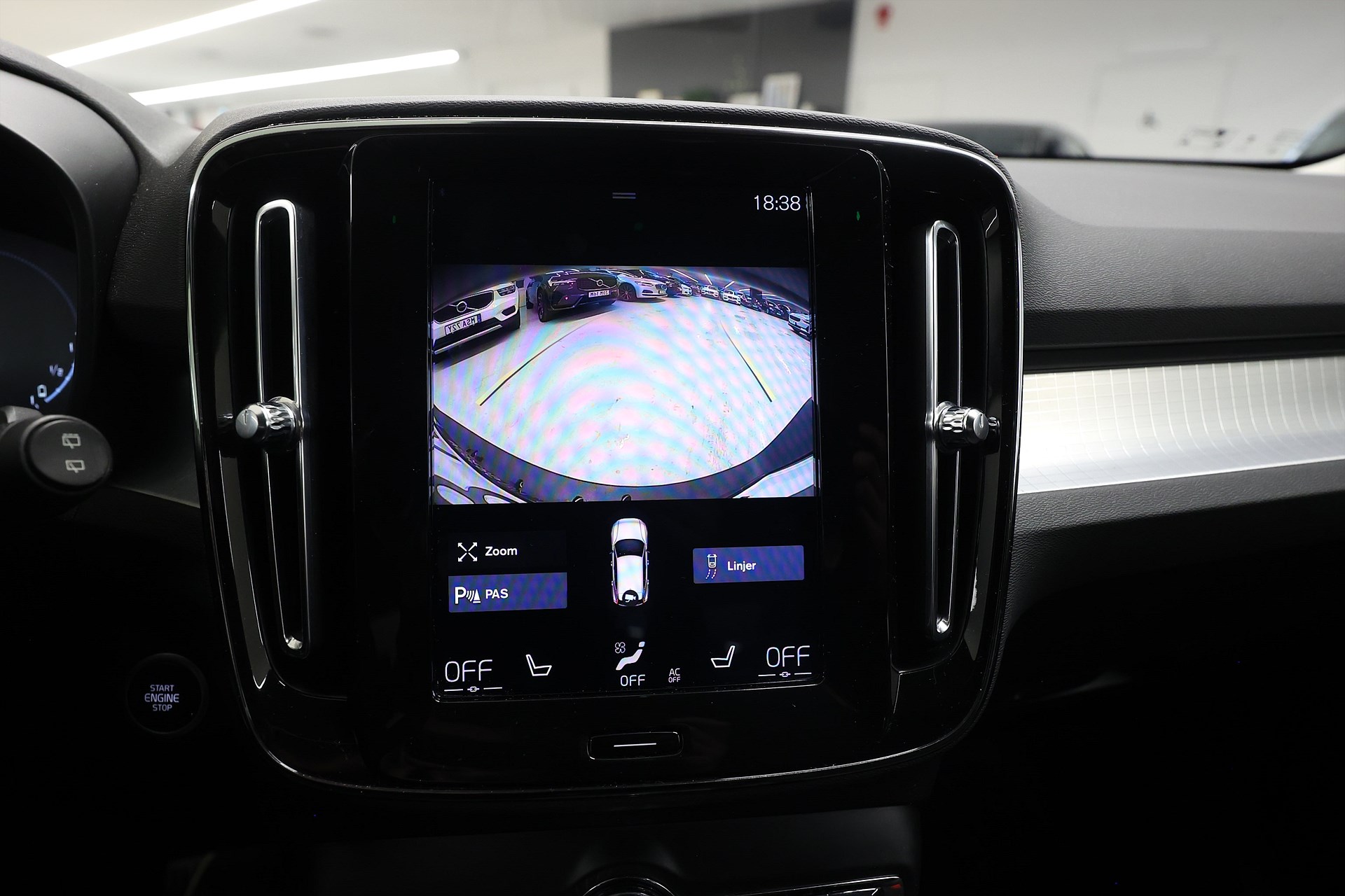 Volvo XC40 T5 Recharge 262hk *Hjulkampanj!* Momentum Värmare