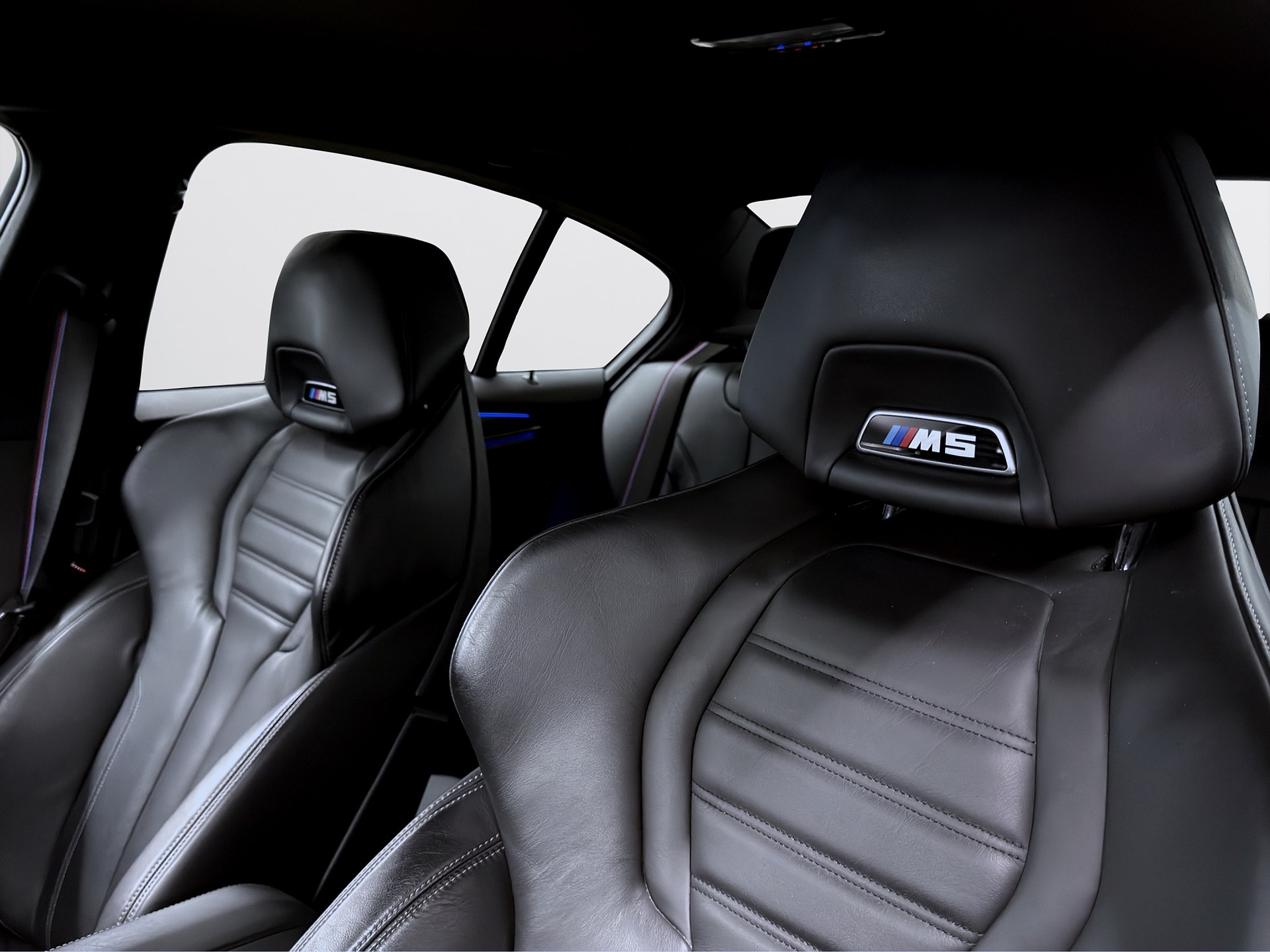 BMW M5 600hk M Sport HUD H/K 360 Kolfiber Merino