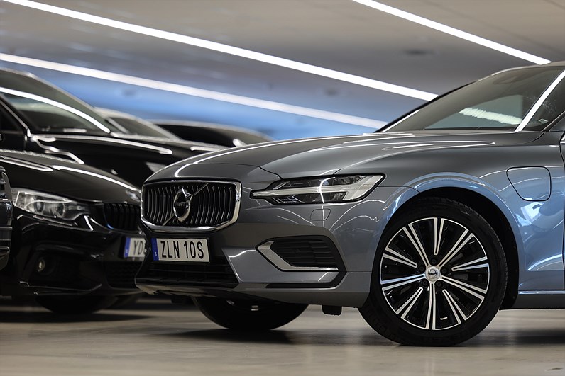 Volvo V60 T8 Twin Engine AWD 392hk Inscription H/K Värmare