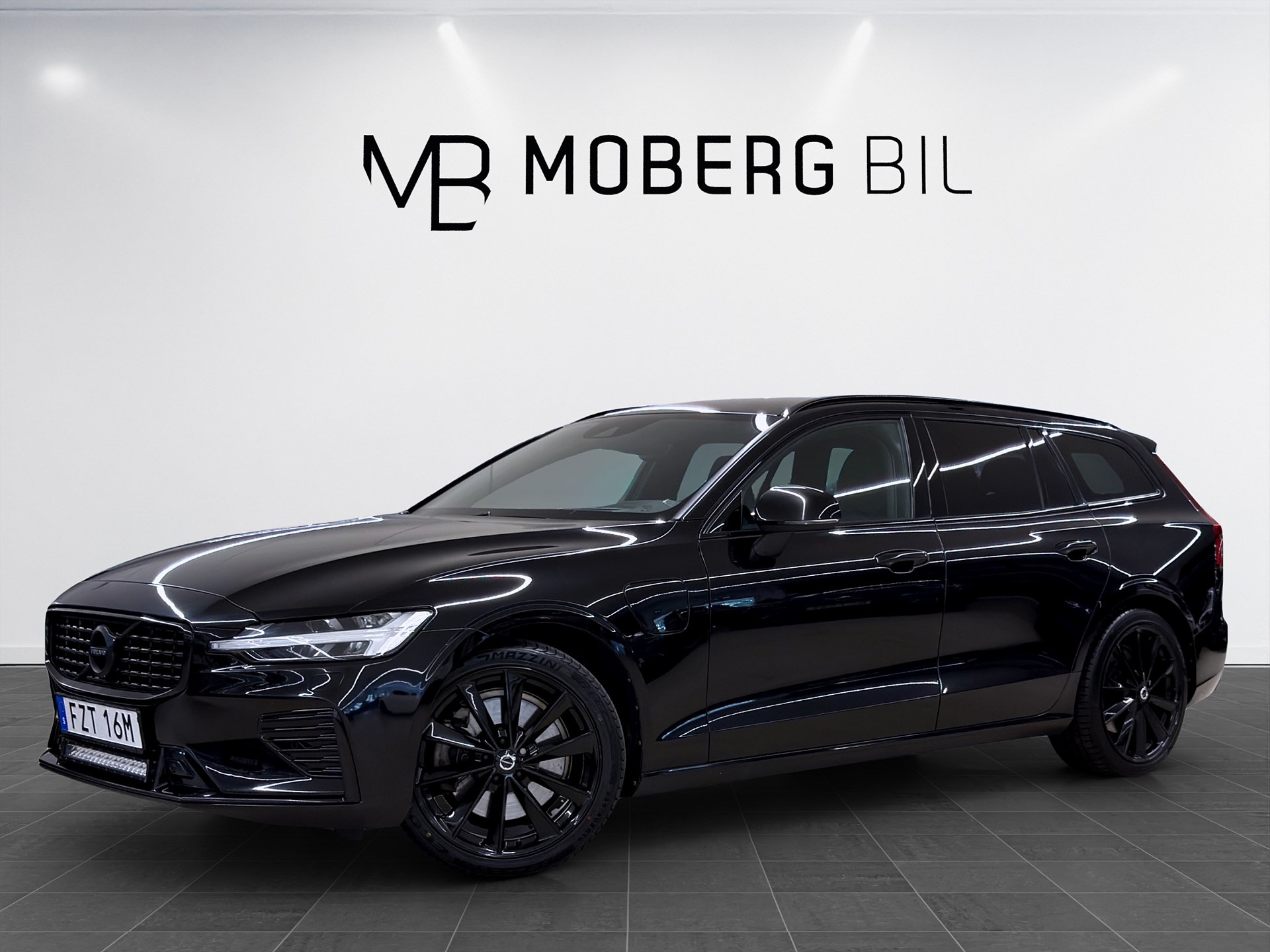Recharge T6 AWD 340hk R-Design HUD H/K Läder