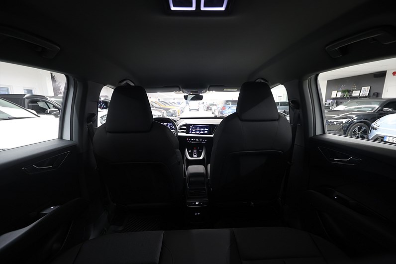 Audi Q4 40 e-tron 204hk *Hjulkampanj!* Värmare B-kamera Drag