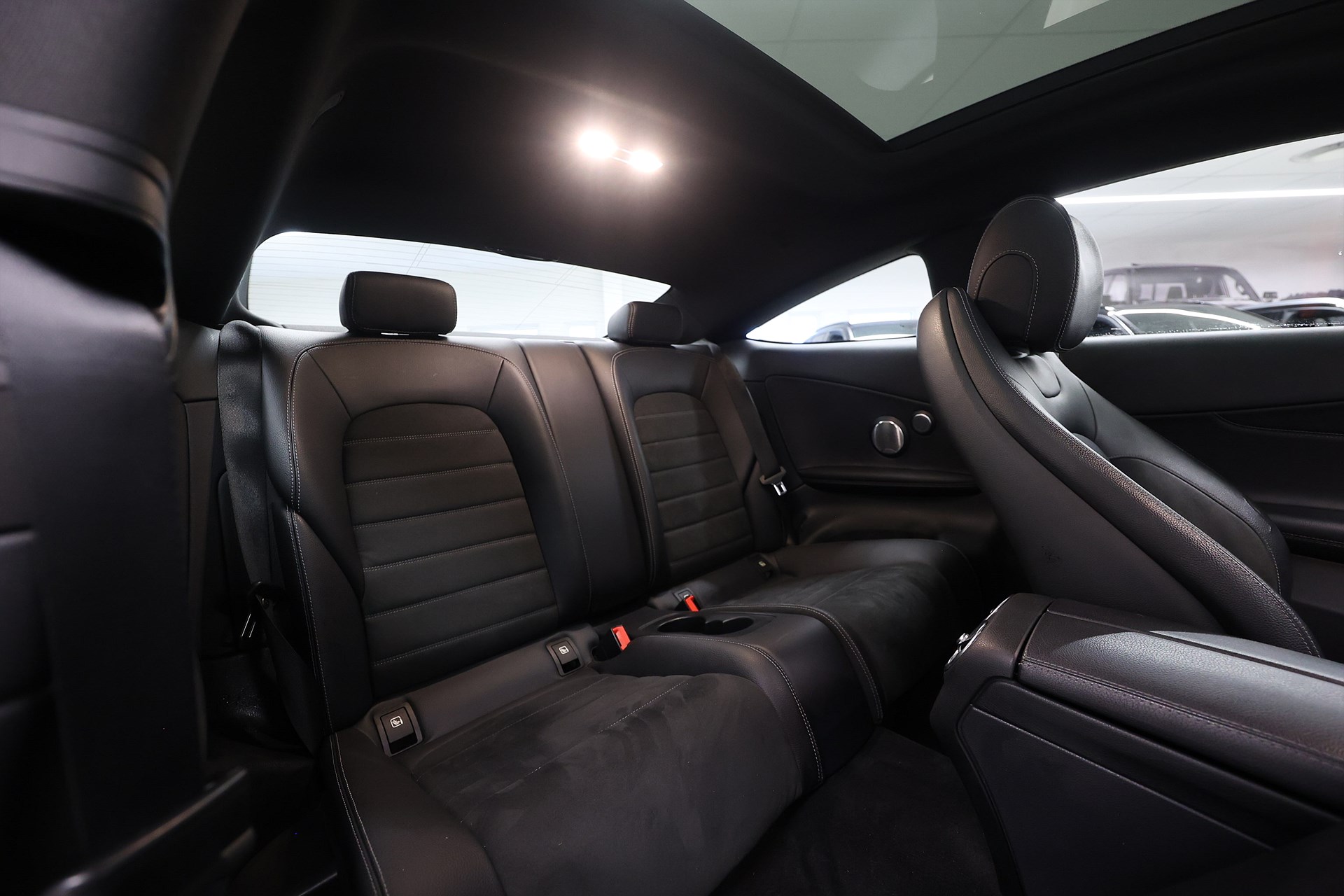 Mercedes-Benz C 300 Coupé 211hk *Hjulkampanj!* AMG Pano Bur