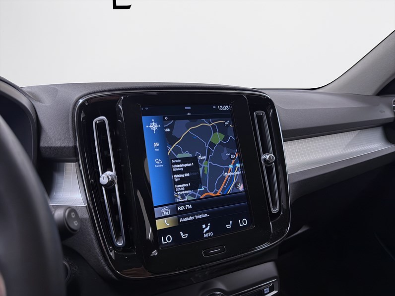 T2 Manuell 129hk Momentum PDC CarPlay
