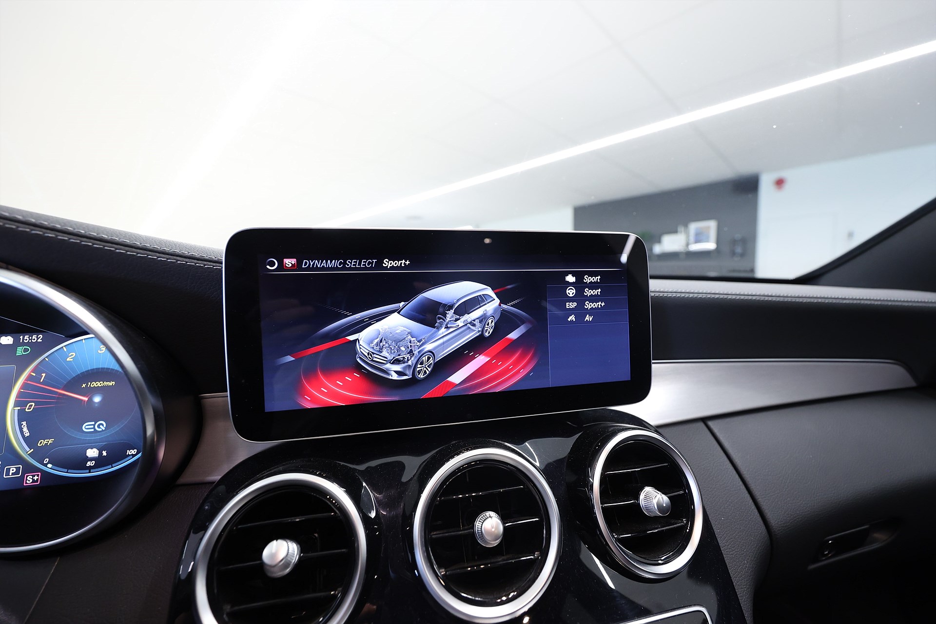 Mercedes-Benz C 300 de AMG Line Night edt B-kamera Drag