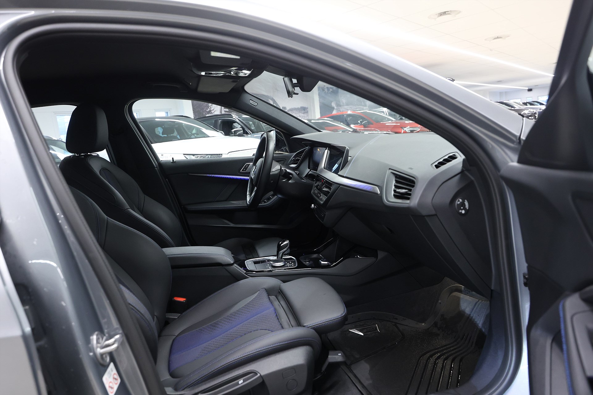 BMW 118i 136hk M Sport Shadow PDC CarPlay Navi