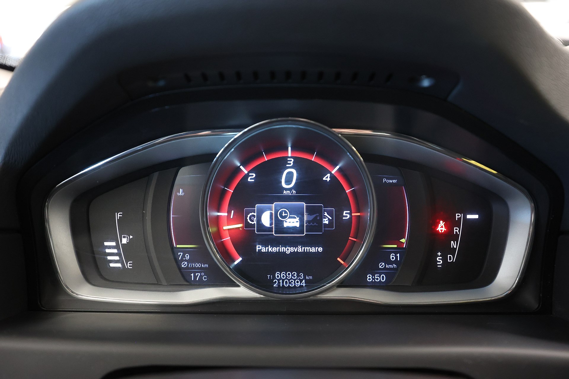 Volvo XC70 D4 AWD 181hk Dynamic Pano LED Värmare Navi