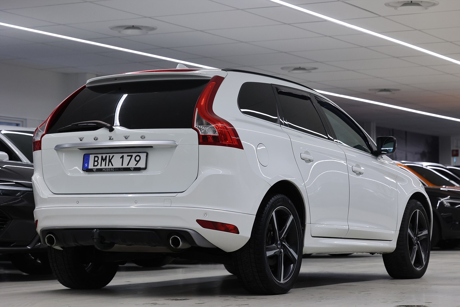 Volvo XC60 D4 190hk *Hjulkampanj!* R-Design Navi PDC Drag Värmare Drag