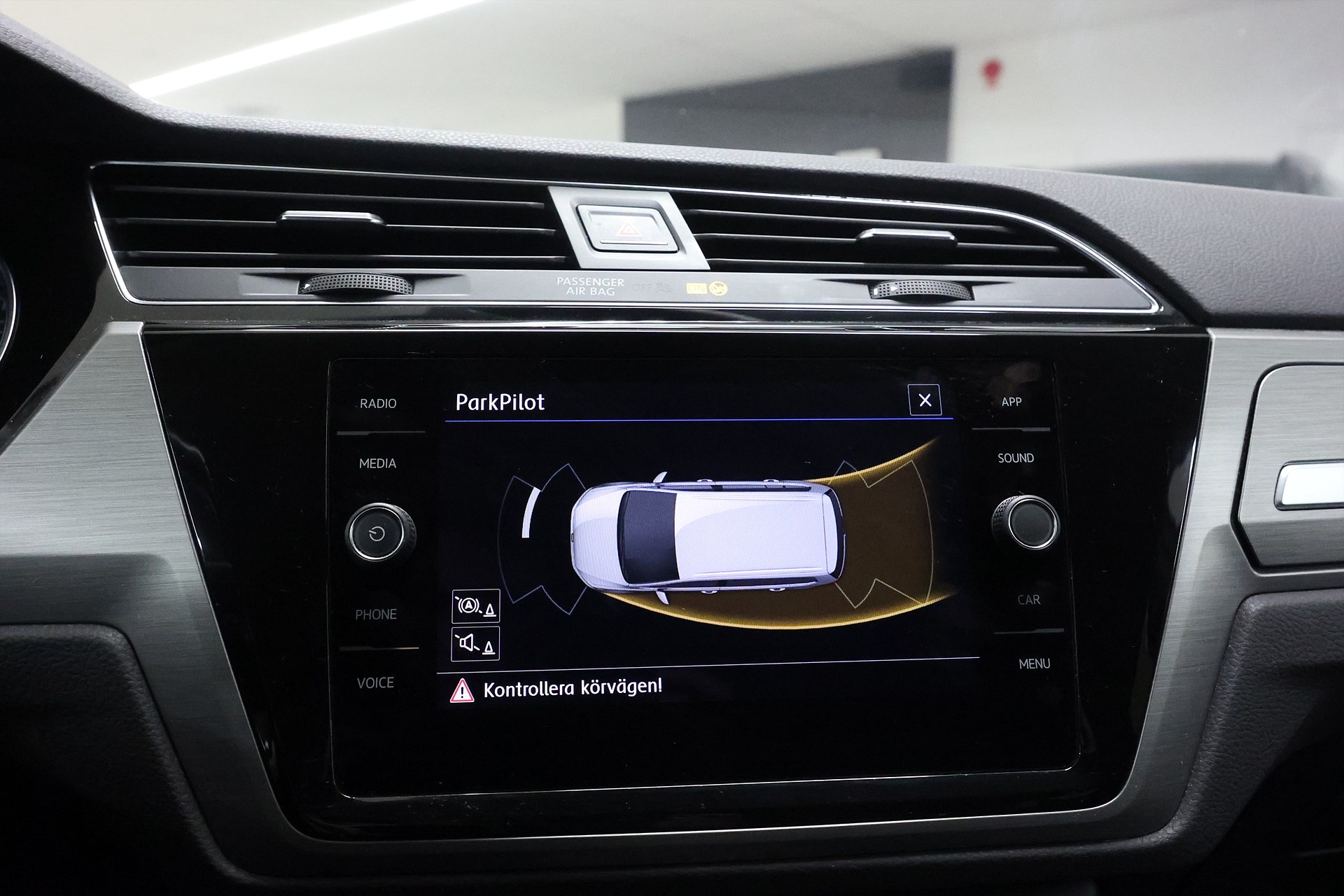 Volkswagen Touran 2.0 TDI 150hk R-Line 7 sits PDC LED MOMS