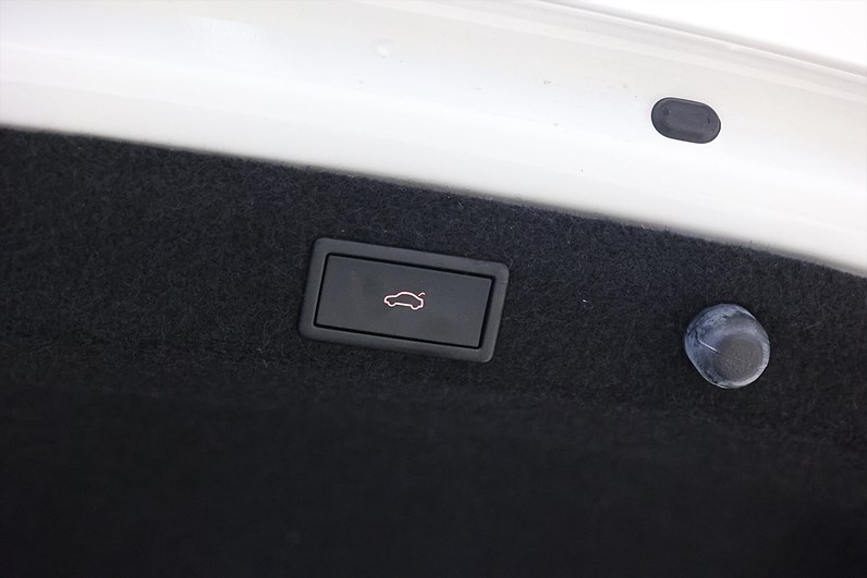 Skoda Octavia 1.0 TSI 110hk Style Keyless CarPlay Drag B-Kamera