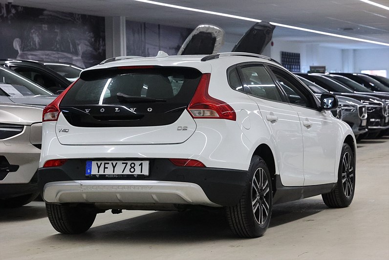 Volvo V40 Cross Country D2 120hk Momentum Navi Bluethooth PDC