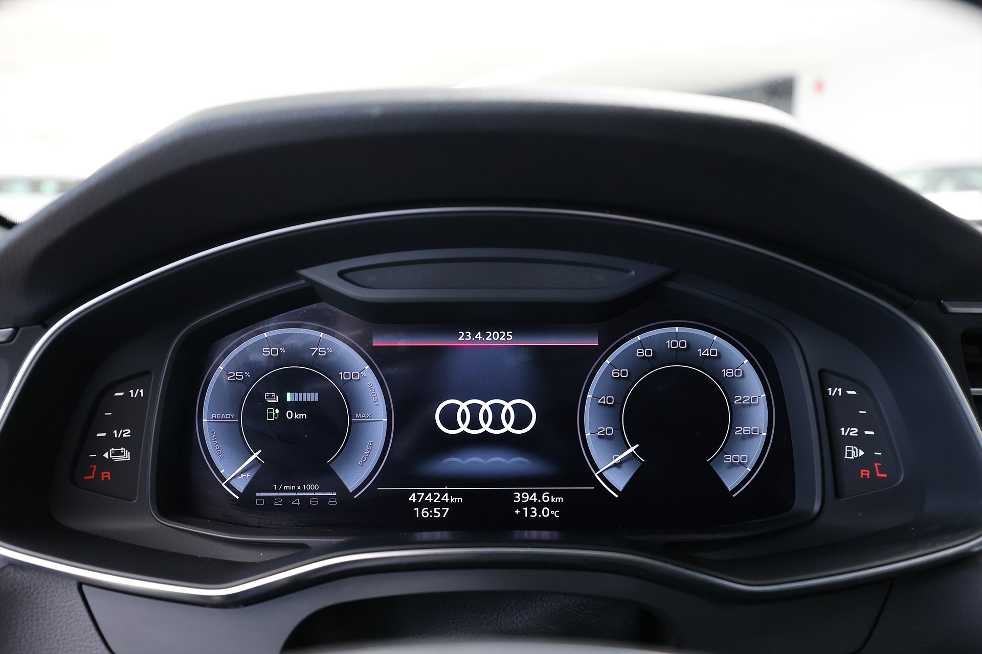 Audi A6 Avant 55 TFSI e Q S Line Svart Optik Drag Cockpit MOMS