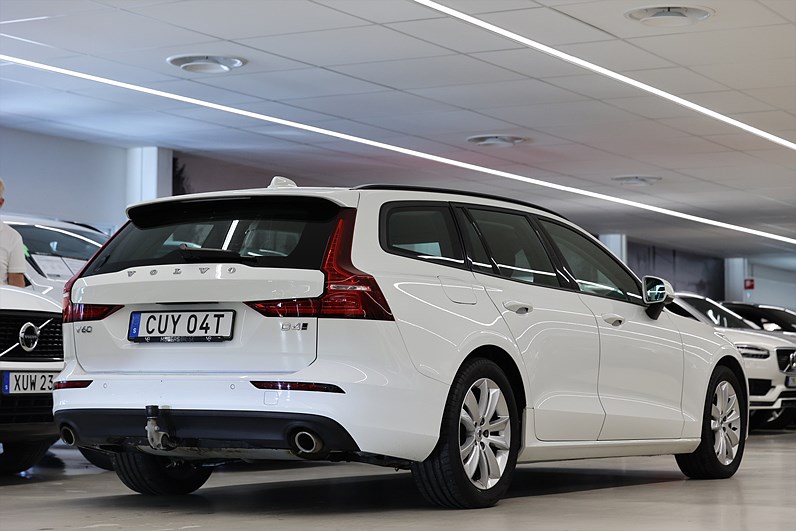 Volvo V60 D4 AWD 190hk *Hjulkampanj!* Momentum Drag