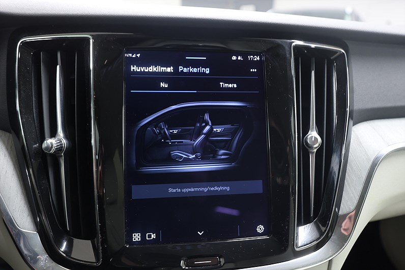 Volvo V60 Recharge T6 AWD 350hk Core Bright Skinn Drag