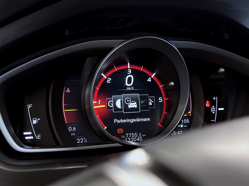 Volvo V40 Cross Country D3 150hk Momentum Business Adv Drag
