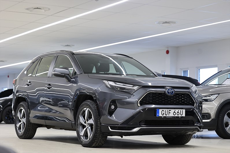 Toyota RAV4 Plug-in Hybrid 306hk Active Drag B-kamera