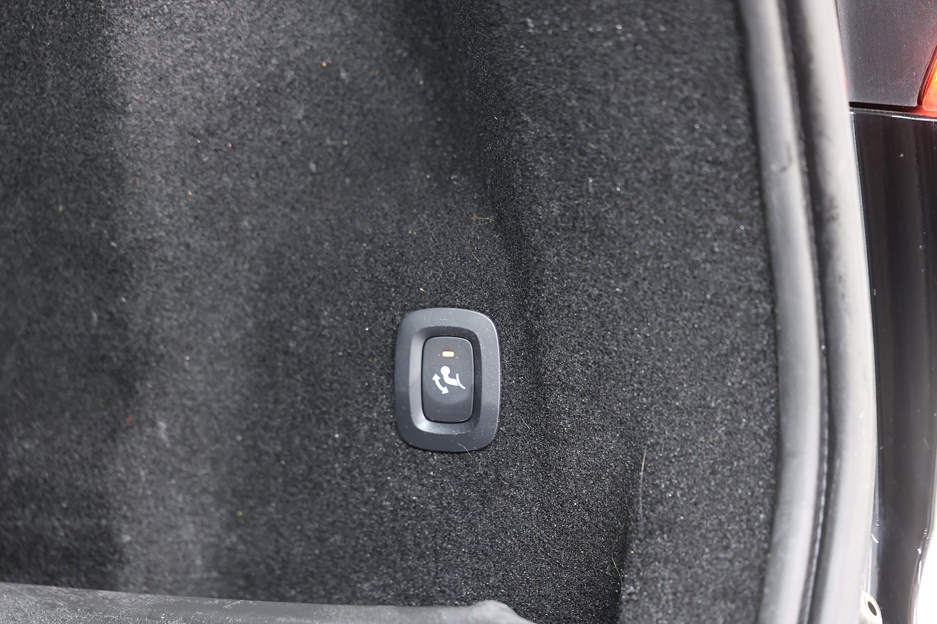 Volvo XC60 Recharge T6 AWD 350hk Core Pano Drag