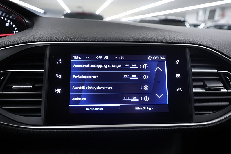 Peugeot 308 1.5 BlueHDi 130hk *Hjulkampanj!* Active PDC Värmare