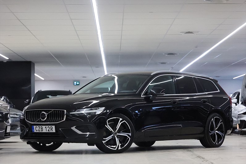 Volvo V60 Recharge T6 AWD 350hk Core H/K Läder Keyless Navi Drag